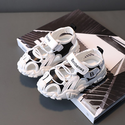 Dječje kožne sandale s vezicama i ravnim potplatom