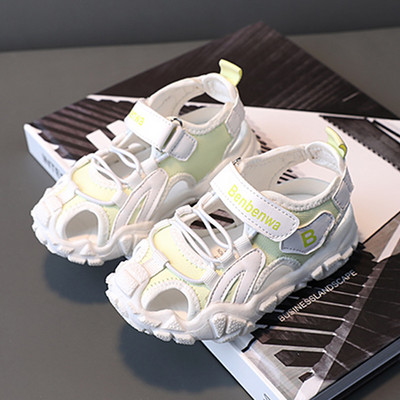 Dječje kožne sandale s vezicama i ravnim potplatom