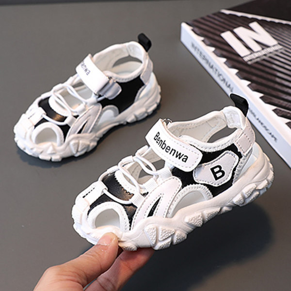 Dječje kožne sandale s vezicama i ravnim potplatom