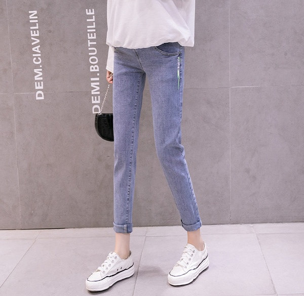 Μοντέρνο γυναικείο τζιν μοντέρνο μοντέλο για έγκυες γυναίκες