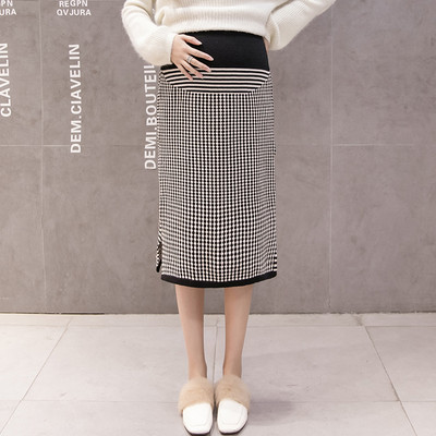 Κομψή γυναικεία ευθεία φούστα με καρό μοντέλο για έγκυες γυναίκες