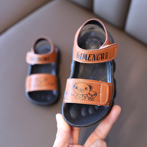 Dječje sandale od eko kože sa zakrpama i ravnim đonom