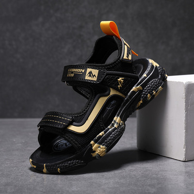 Novi model dječjih sandala za dječake sa đonom u boji - pogodne za planine