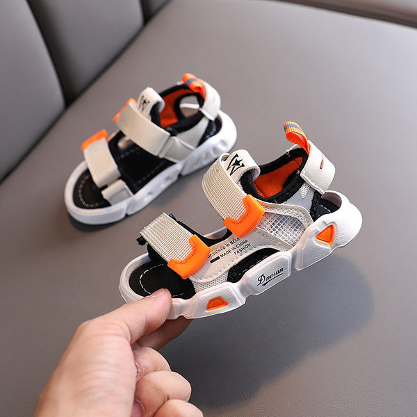 Dječje sandale sa zakrpama i ravnim potplatom - za dječake