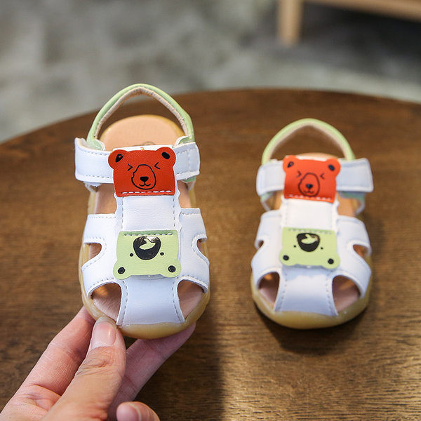 Ležerne dječje sandale od umjetne kože s ravnim potplatom