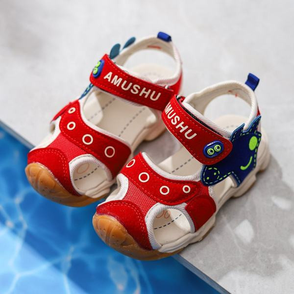Novi model dječjih sandala sa trakom
