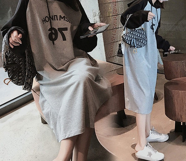 Γυναικείο φόρεμα με επιγραφή και κουκούλα για έγκυες γυναίκες