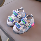 Svjetleće dječje kožne sandale s naljepnicama
