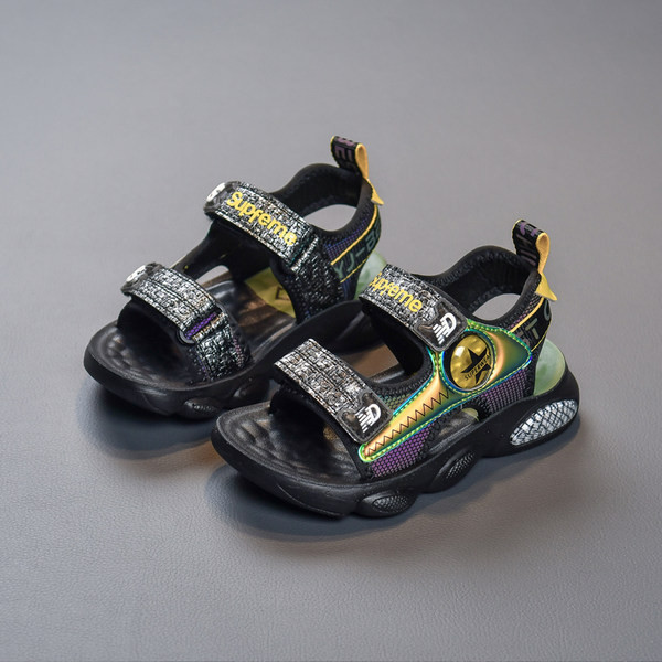 Moderne sandale za dječake pogodne za svaki dan i plažu