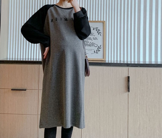 Γυναικείο μακρύ φόρεμα με οβάλ λαιμόκοψη για έγκυες γυναίκες