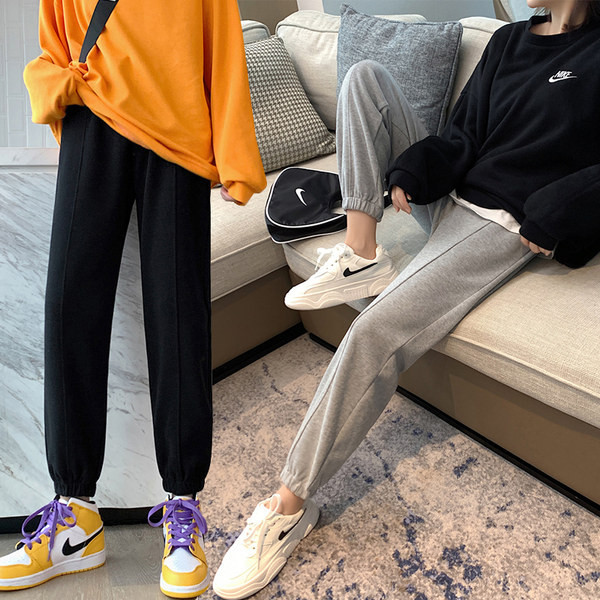 Σπορ γυναικεία φόρμα απλό μοντέλο για έγκυες γυναίκες