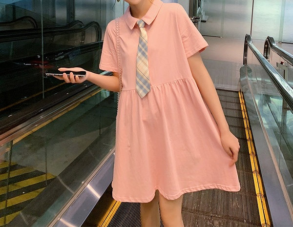 Kratko izrezana ženska haljina za trudnice