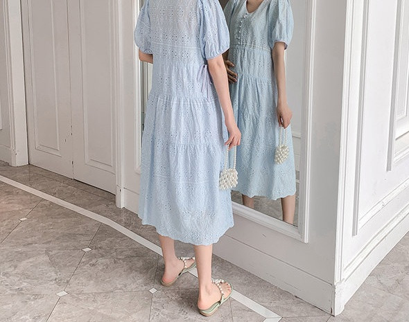 Aktuelna ženska haljina sa špic izrezom i kratkim rukavima za trudnice