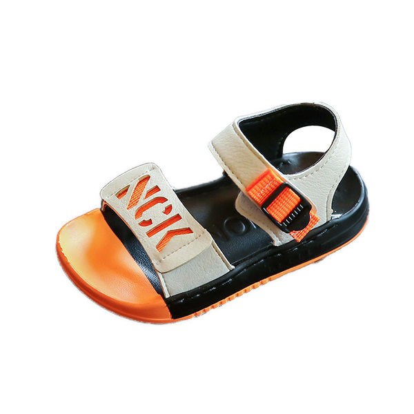 Dječje sandale sa natpisom u tri boje i naljepnicama