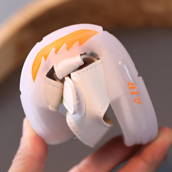 Dječje sandale s čičak natpisom i aplikacijom