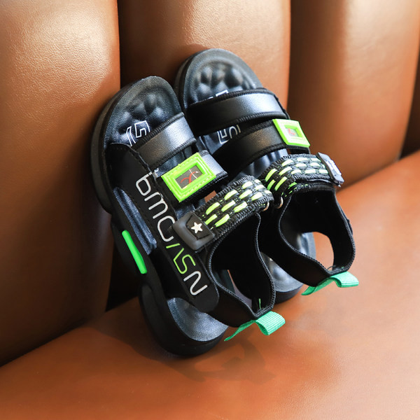 Dječje sandale sa natpisom i naljepnicama u dvije boje