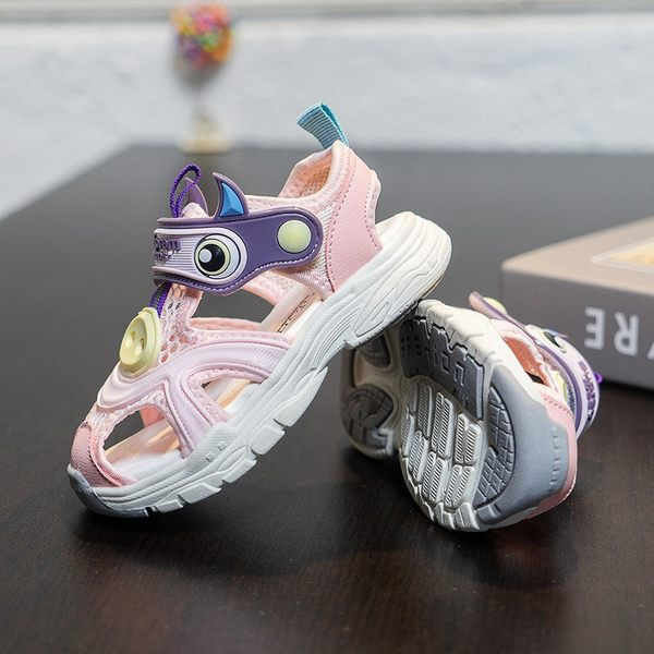 Dječje sandale za dječake s trakom i mrežicom