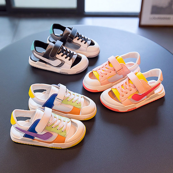 Παιδικά σανδάλια για αγόρια και κορίτσια