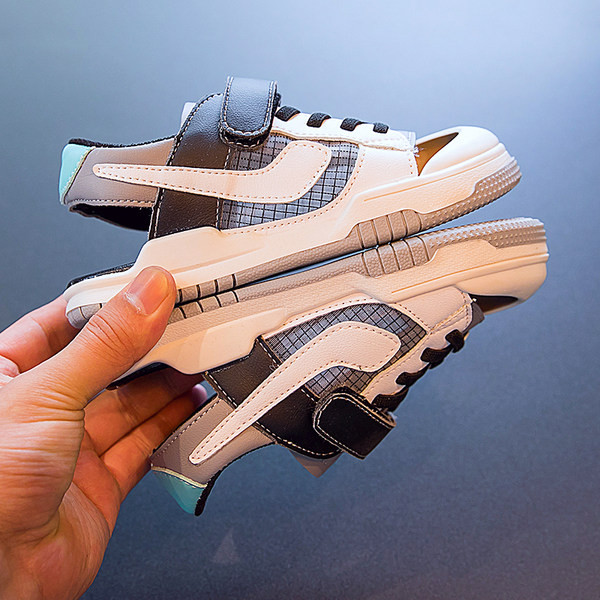 Παιδικά σανδάλια για αγόρια και κορίτσια