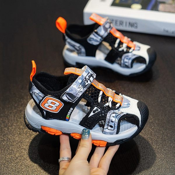 Dječje sandale s mrežicom i naljepnicama u više boja