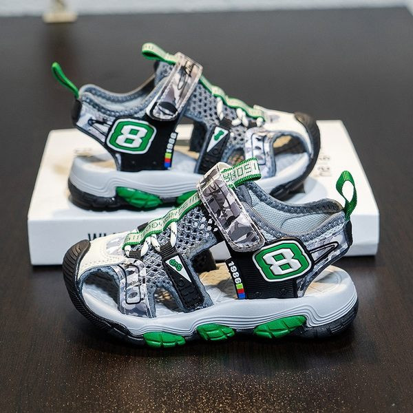 Dječje sandale s mrežicom i naljepnicama u više boja