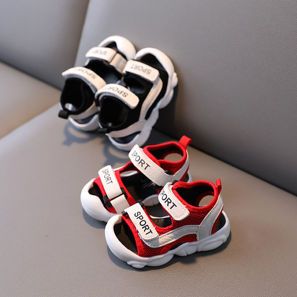 Παιδικά σανδάλια με στερέωση velcro και επίπεδη σόλα