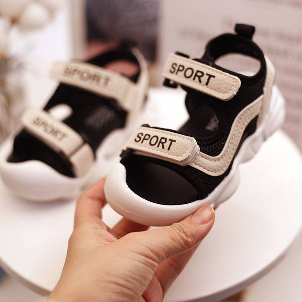 Παιδικά σανδάλια με στερέωση velcro και δίχτυ για αγόρια