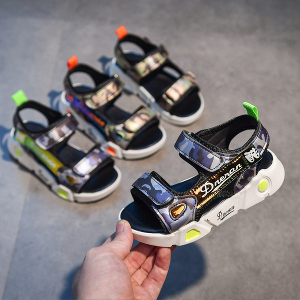 Dječje sandale sa naljepnicama i natpisom za dječake - u dvije boje