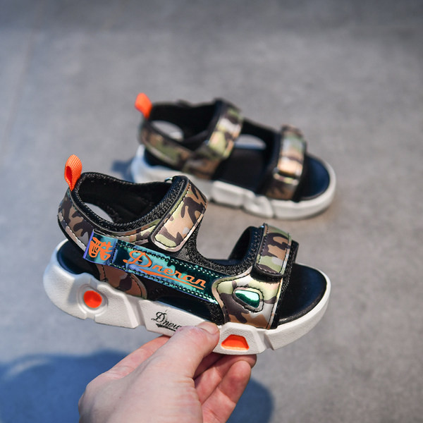 Dječje sandale sa naljepnicama i natpisom za dječake - u dvije boje