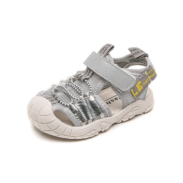 Novi model dječjih sandala na pertlu i tenisica