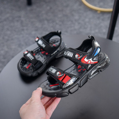 Νέο μοντέλο σανδάλια για αγόρια με έγχρωμη εκτύπωση