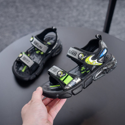 Νέο μοντέλο σανδάλια για αγόρια με έγχρωμη εκτύπωση