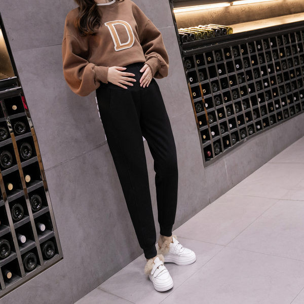 Γυναικείο αθλητικό παντελόνι με τσέπες για έγκυες γυναίκες