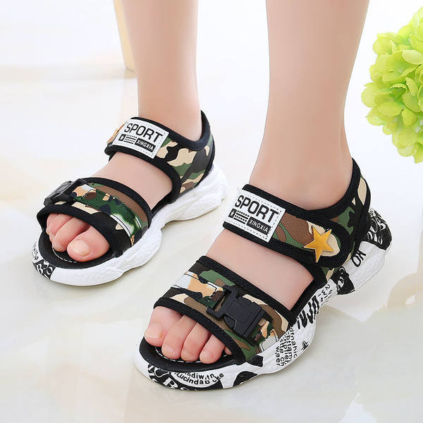 Bērnu sandales ar kamuflāžas rakstu zēniem