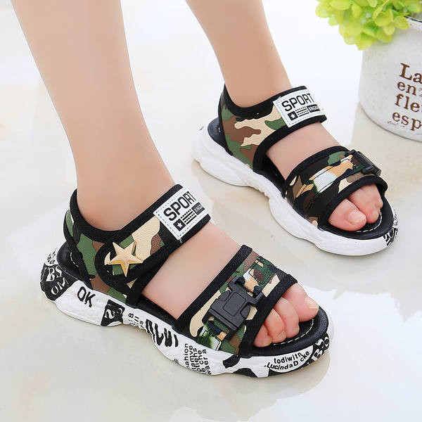 Bērnu sandales ar kamuflāžas rakstu zēniem