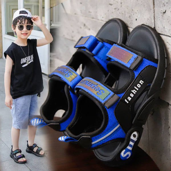Dječje sandale s natpisom i čičkom