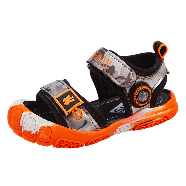 Dječje sandale sa zakrpama i gumenim potplatom