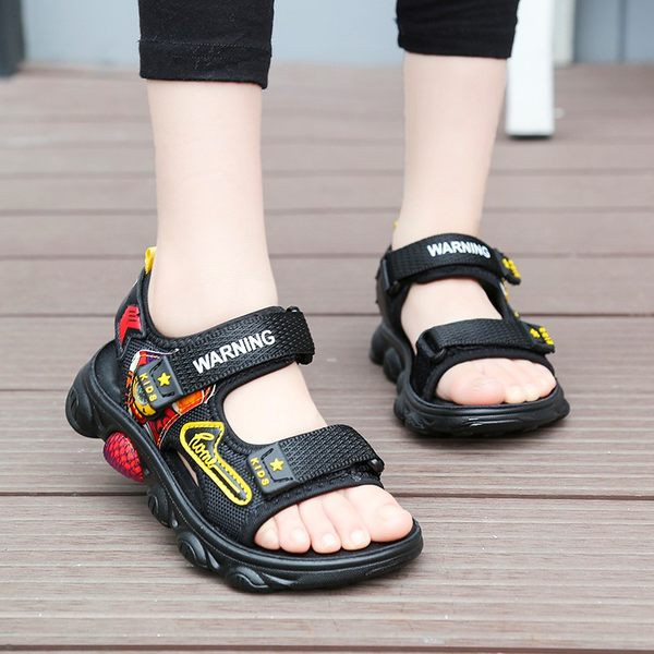 Dječje sandale s grubim potplatom i printom u boji