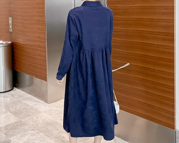 Ženska haljina dugog kroja s dugim rukavima za trudnice