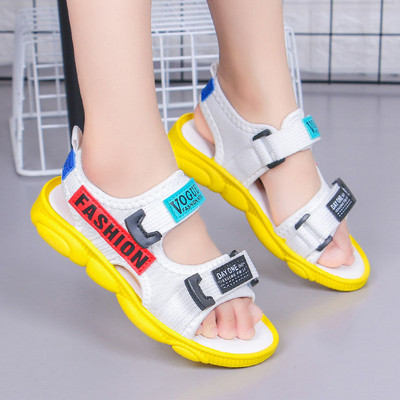 Ležerne dječje sandale sa zakrpama i ravnim potplatom