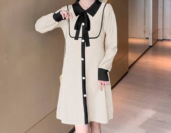 Ženska haljina za trudnice s dugmićima i dugim rukavima