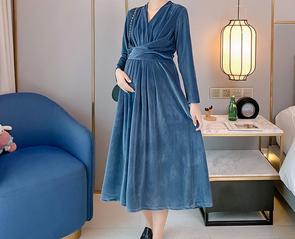 Ženska duga haljina jednobojni model za trudnice