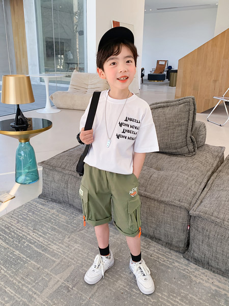 Bērnu šorti zēniem ar uzrakstu un saitēm