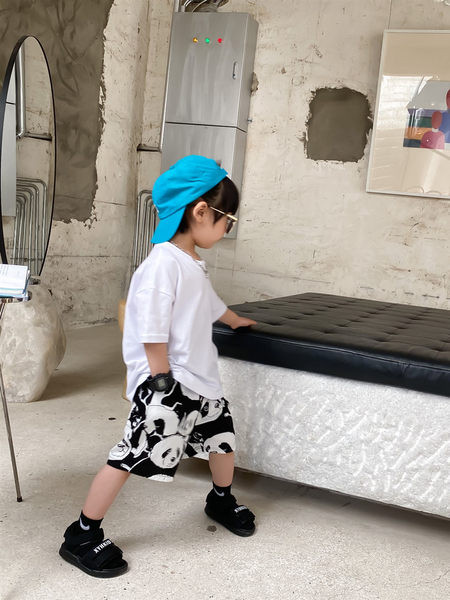 Dječje kratke hlače s aplikacijom za dječake