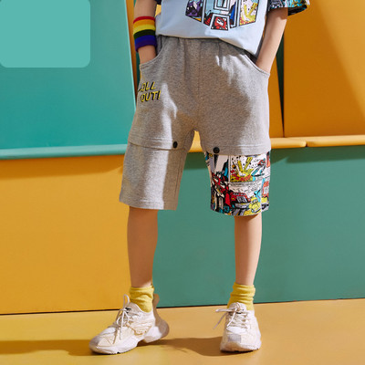 Dječje kratke hlače prikladne za svakodnevnu upotrebu sa šarenim aplikacijama i džepovima