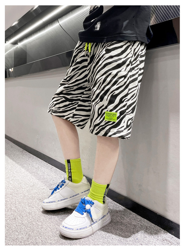 Νέο μοντέλο κοντό παιδικό σορτς για αγόρια, κατάλληλο για καθημερινή ζωή και σπορ