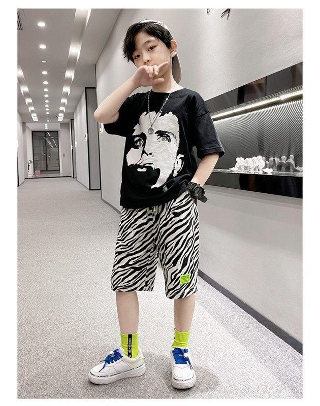 Νέο μοντέλο κοντό παιδικό σορτς για αγόρια, κατάλληλο για καθημερινή ζωή και σπορ