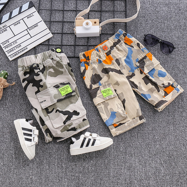 Καλοκαίρι σορτς με μοτίβο καμουφλάζ