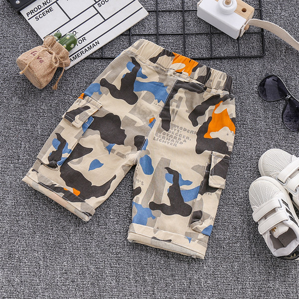 Καλοκαίρι σορτς με μοτίβο καμουφλάζ