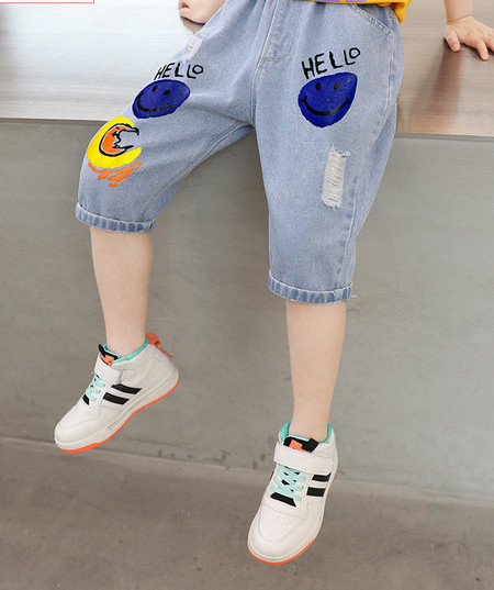 Νέο μοντέλο παιδικά τζιν με απλικέ χρώμα